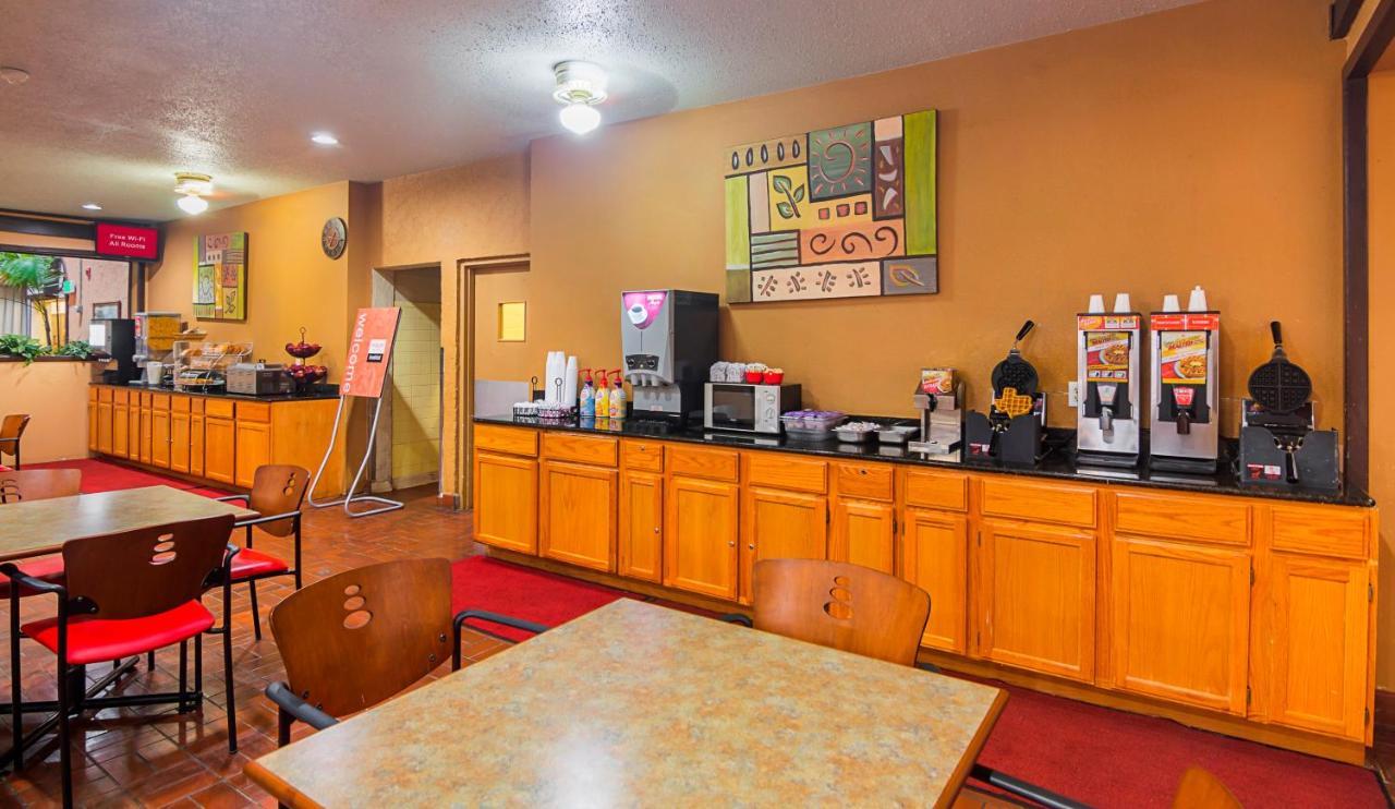Red Roof Inn Lubbock Esterno foto