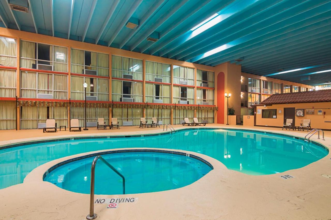 Red Roof Inn Lubbock Esterno foto